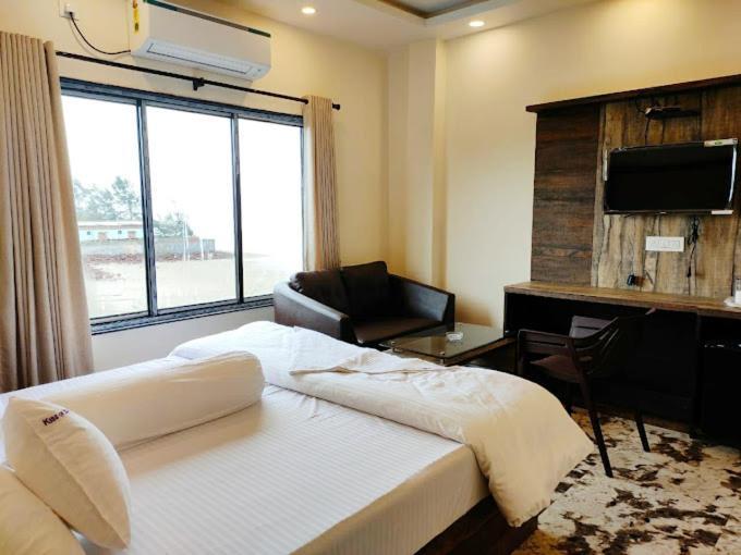 מנדרמוני Royal Of Sea Resort מראה חיצוני תמונה